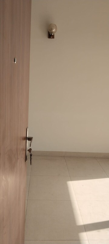 Room in 2.5 BHK Builder Floor at Central Park 3 Flower Valley, Sohna Sector 33 – for Sale