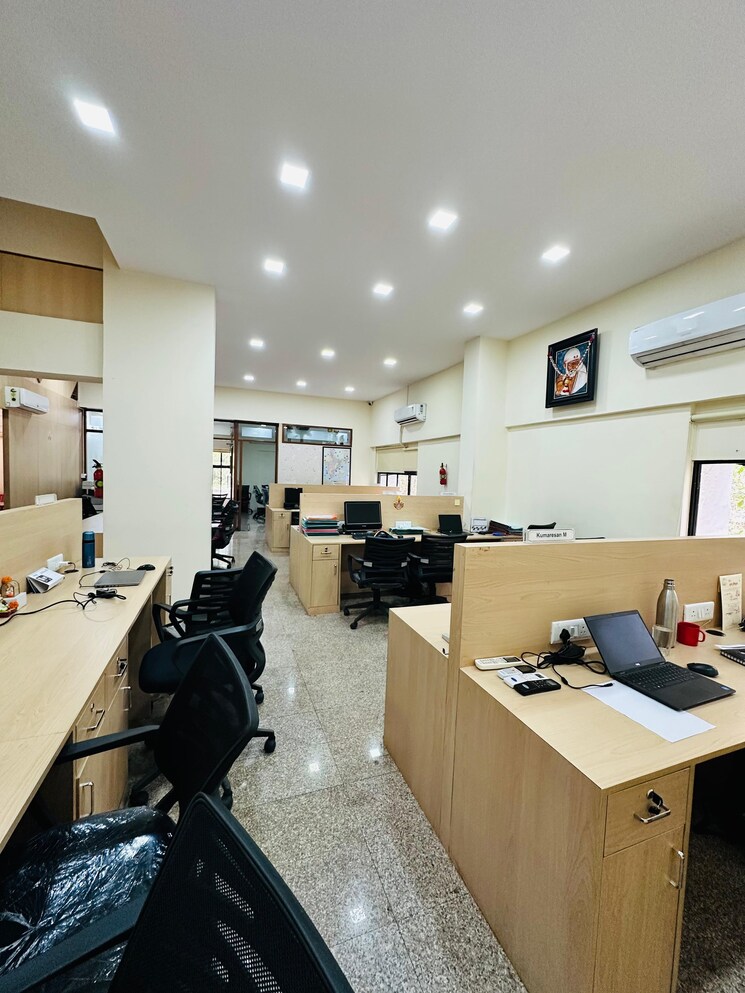 Team Area, raheja-arcade Commercial Office Space 1000 Sq.Ft. In Cbd Belapur Sector 11 Navi Mumbai 9626576