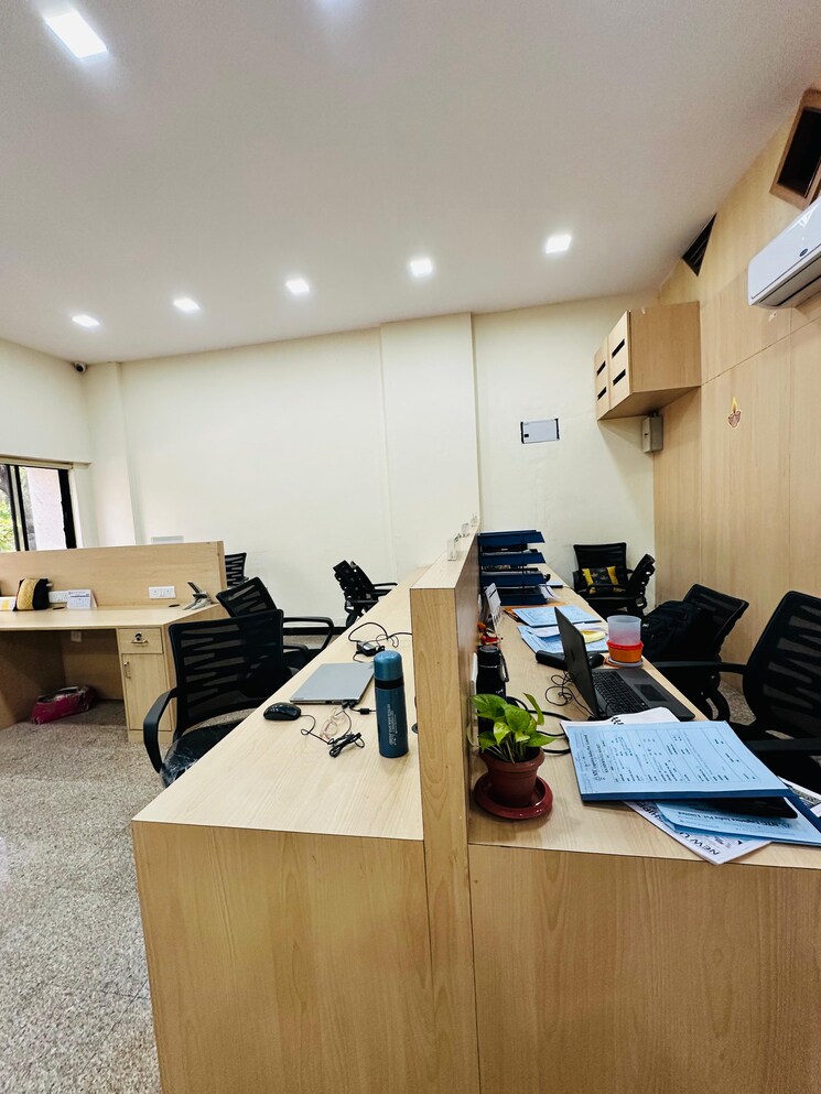 Team Area, raheja-arcade Commercial Office Space 1000 Sq.Ft. In Cbd Belapur Sector 11 Navi Mumbai 9626576