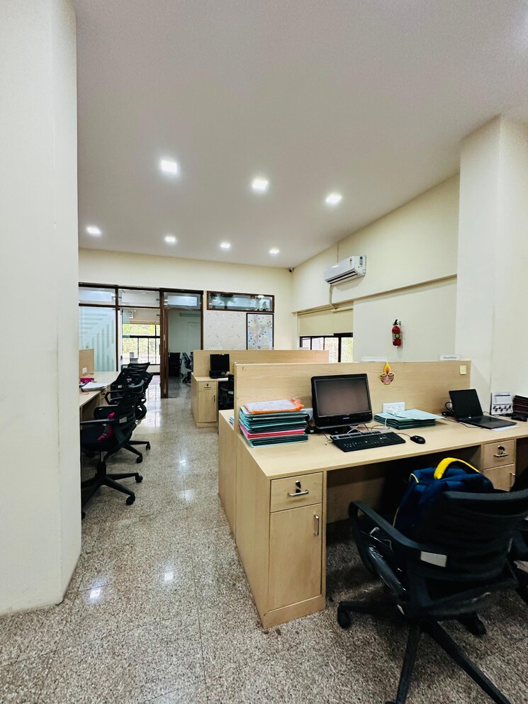 Team Area, raheja-arcade Commercial Office Space 1000 Sq.Ft. In Cbd Belapur Sector 11 Navi Mumbai 9626576