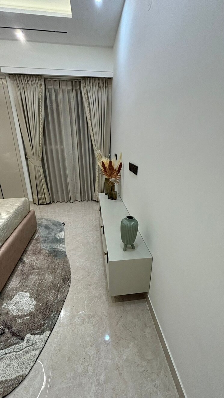 Room, dyalpur 3 Bedroom 225 Sq.Yd. Apartment In Dyalpur Zirakpur 9626569