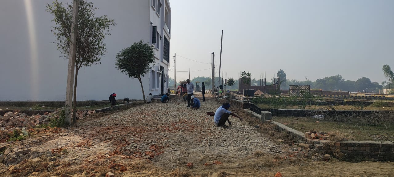 Plot For Sale in Raebareli Road  Propertie