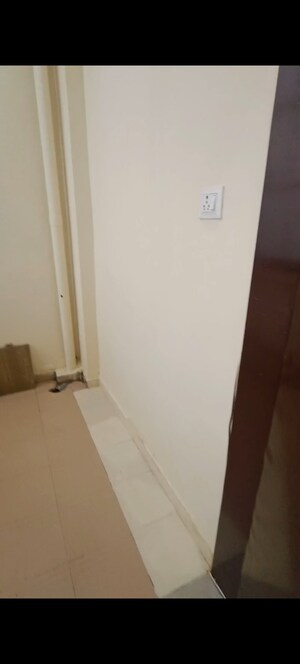 3 BHK Apartment For Sale in High End Paradise II, Raj Nagar Extension