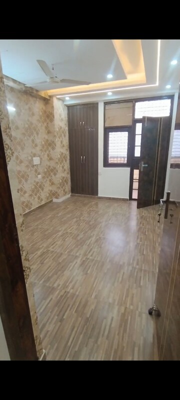 Room in 3 BHK Apartment at High End Paradise II, Raj Nagar Extension – for Sale