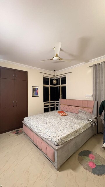 Bedroom in 3 BHK Apartment at Parsvnath Planet, Vibhuti Khand – for Rent