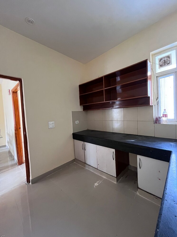 Kitchen, jmd-megapolis 3 Bedroom 1850 Sq.Ft. Builder Floor In Sector 48 Gurgaon 9626597