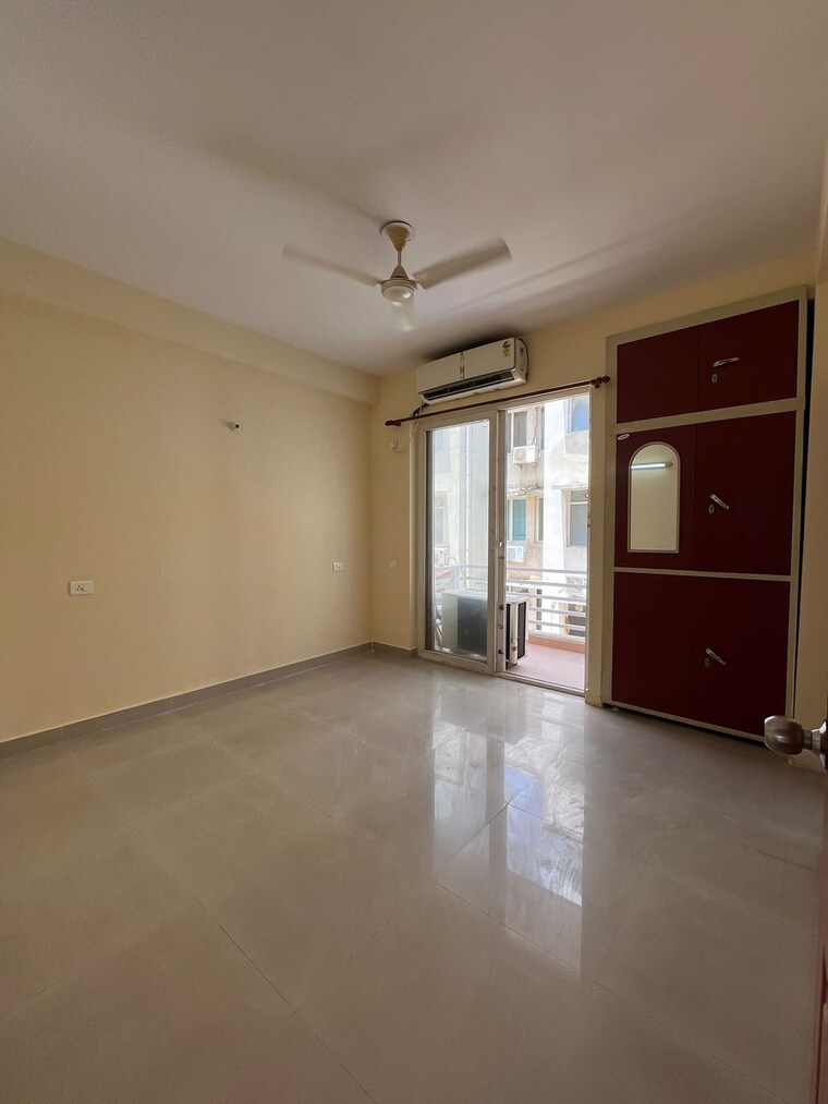 Room, jmd-megapolis 3 Bedroom 1850 Sq.Ft. Builder Floor In Sector 48 Gurgaon 9626597