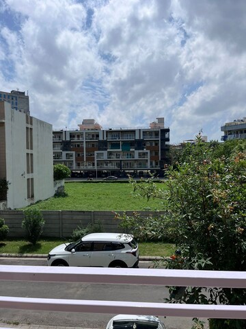 3 BHK Builder Floor For Rent in JMD Megapolis, Sector 48