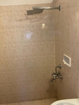 Bathroom in 3.5 BHK Apartment at Serenity Tower, Andheri West – for Sale