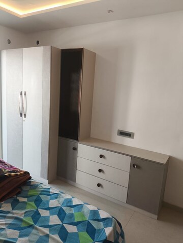 Room in 2 BHK Apartment at Rohan Mithila, Viman Nagar – for Rent