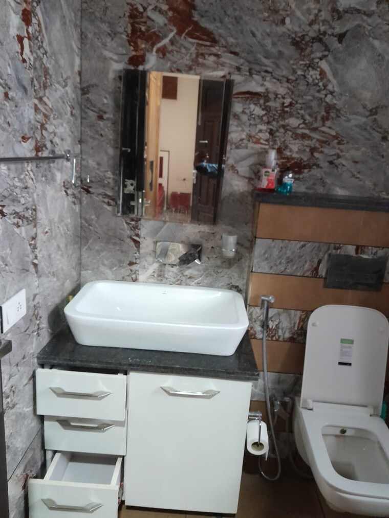 Bathroom, sector 7 2 Bedroom 2100 Sq.Ft. Independent House In Sector 7 Panchkula 9626620