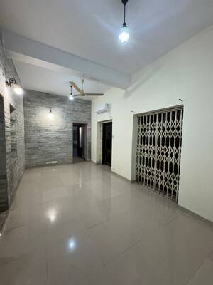 4 BHK Apartment For Rent in Kandivali West