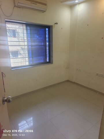 Room in 3 BHK Apartment at Erandwane – for Rent