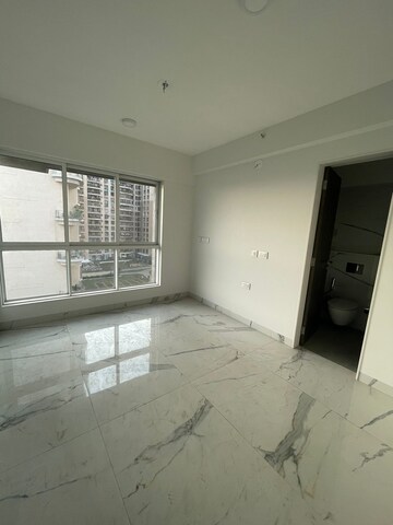 2 BHK Apartment For Sale in Nahar Olivia Powai, Chandivali