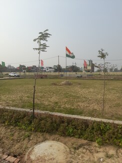 Plot For Sale in Paradise Town