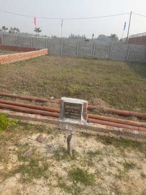  Plot – Exterior View View at Gosainganj - for Sale