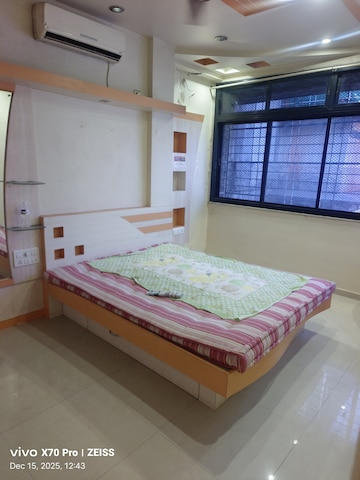 Bedroom in 3 BHK Apartment at Erandwane – for Rent