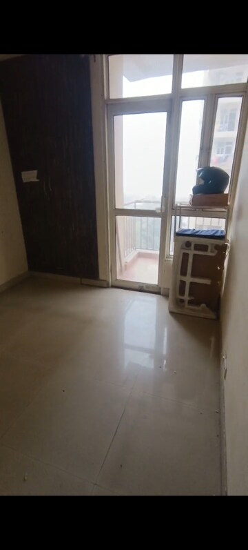 Room in 2 BHK Apartment at Ascent Savy Ville De, Raj Nagar Extension – for Sale