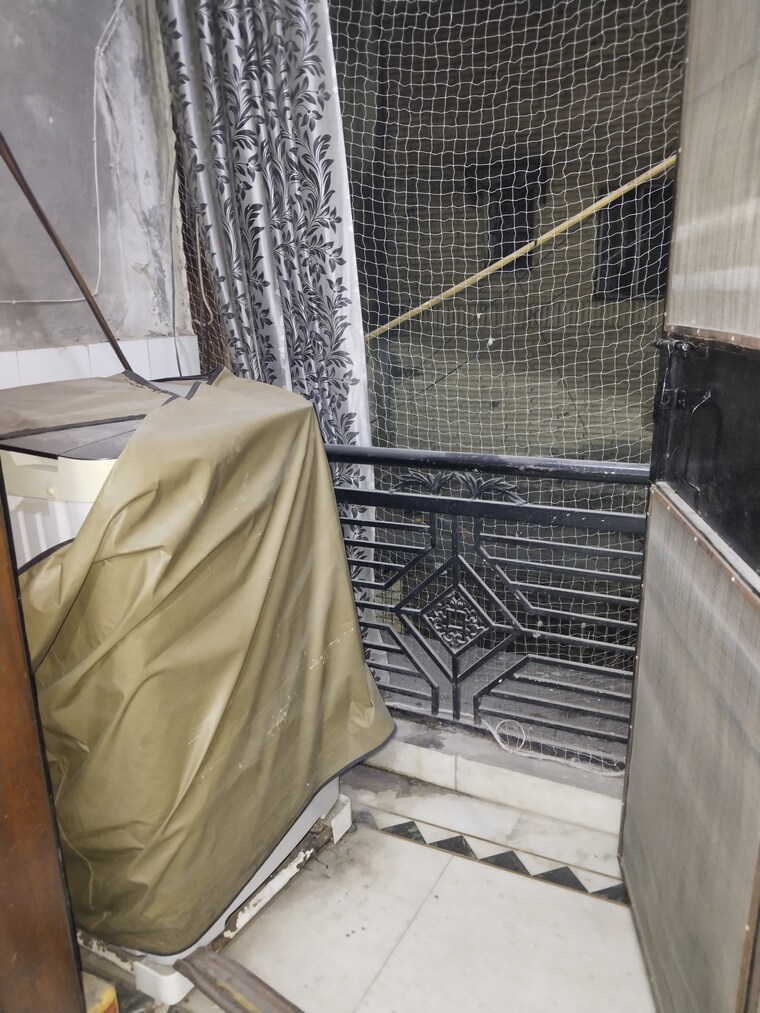 Balcony, malviya nagar 2 Bedroom 1000 Sq.Ft. Apartment In Malviya Nagar Delhi 9626719