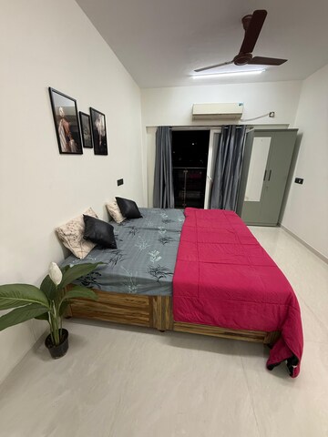 Room in  Pg at Goregaon West – for Rent