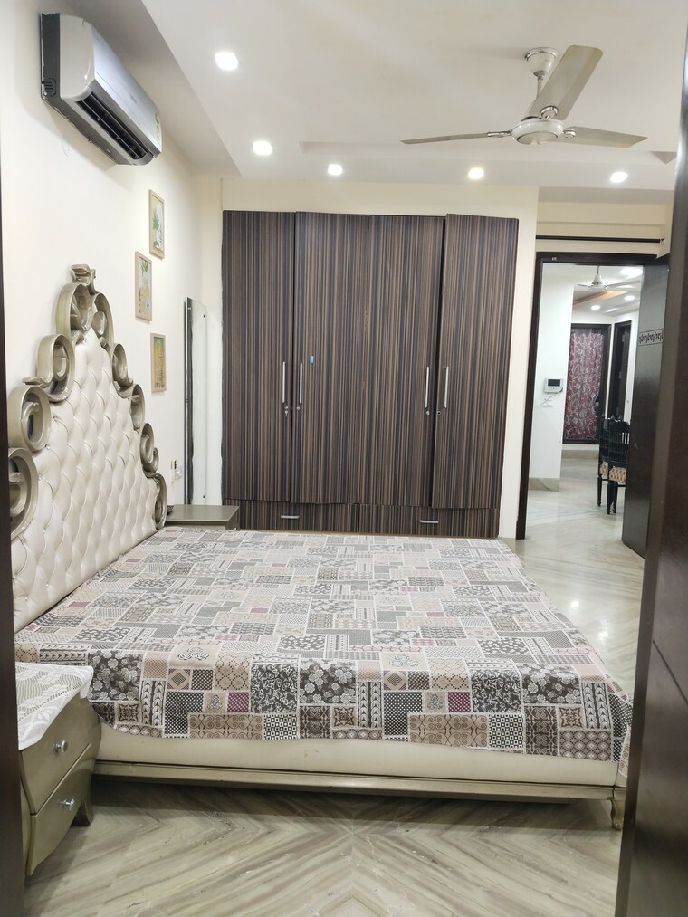 Bedroom, shivalik colony 3 Bedroom 1800 Sq.Ft. Apartment In Shivalik Colony Delhi 9626800