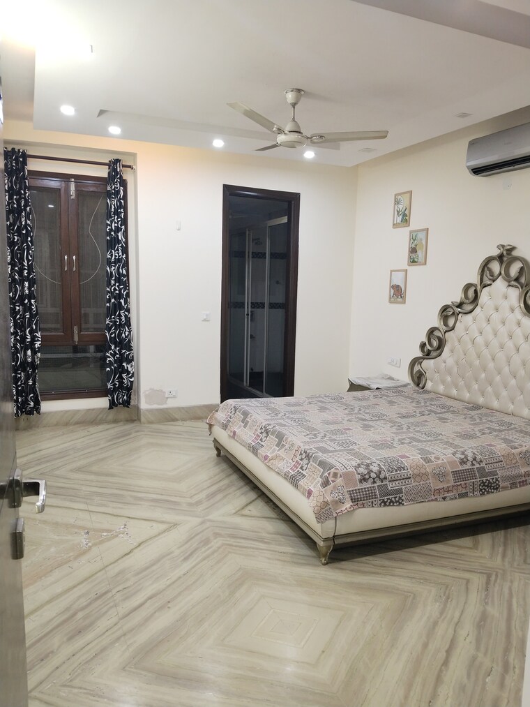 Bedroom, shivalik colony 3 Bedroom 1800 Sq.Ft. Apartment In Shivalik Colony Delhi 9626800