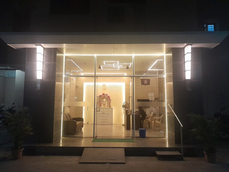 Living Room, rashmi-complex-teen-hath-naka 4 Bedroom 2100 Sq.Ft. Apartment In Dharamveer Nagar Thane 9626801