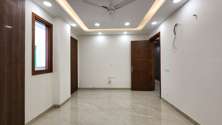 Room, parklands 3 Bedroom 250 Sq.Yd. Builder Floor In Sector 85 Faridabad 9626802