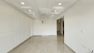 Room in 3 BHK Builder Floor at Parklands, Sector 85 – for Sale