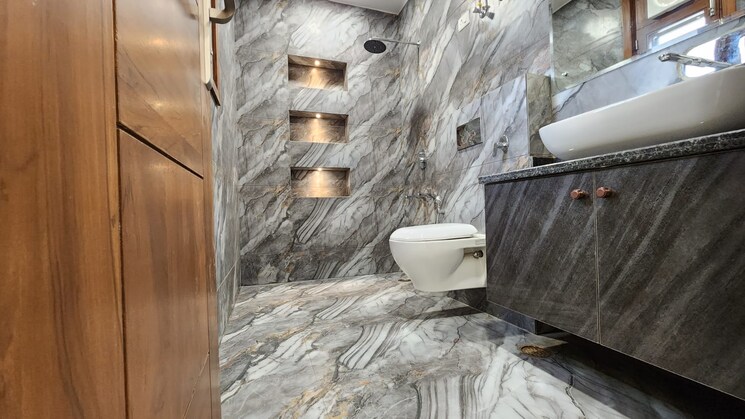 Bathroom, parklands 3 Bedroom 250 Sq.Yd. Builder Floor In Sector 85 Faridabad 9626802