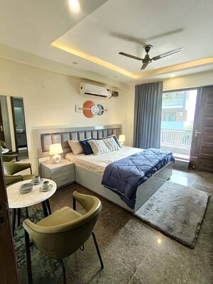 Living Room in 1 BHK Builder Floor at Sector 42 – for Rent