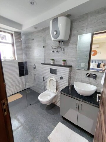 Team Area in 1 BHK Builder Floor at Sector 42 – for Rent