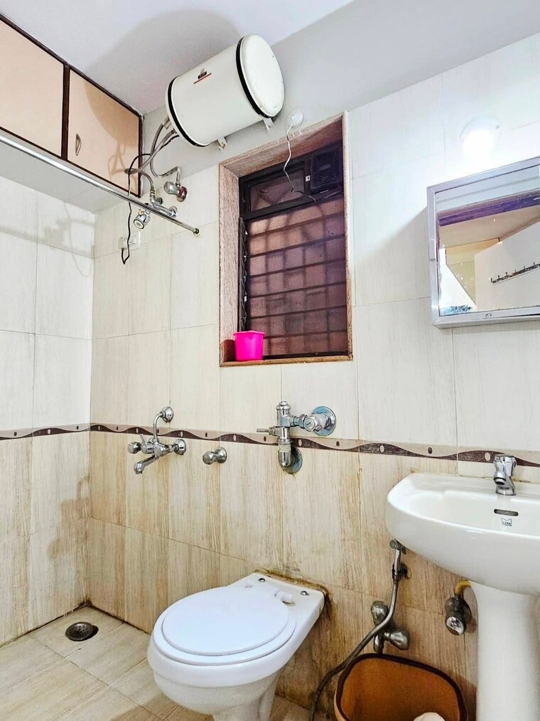 Bathroom, andheri east 1 Bedroom 380 Sq.Ft. Apartment In Andheri East Mumbai 9626883