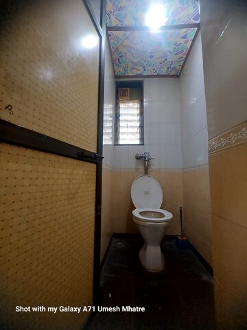 Bathroom in 1 BHK Apartment at Tilak Nagar – for Rent