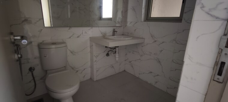 Bathroom, hiranandani-fortune-city 4 Bedroom 1800 Sq.Ft. Apartment In New Panvel Navi Mumbai 9626973