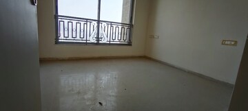 Room in 4 BHK Apartment at Hiranandani Fortune City, New Panvel – for Rent