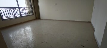 Room in 4 BHK Apartment at Hiranandani Fortune City, New Panvel – for Rent