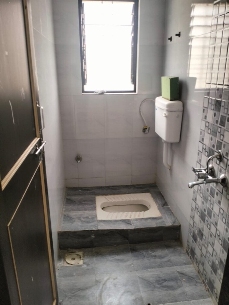 Bathroom, new sanghavi 1 RK 400 Sq.Ft. Apartment In New Sanghavi Pune 9627002