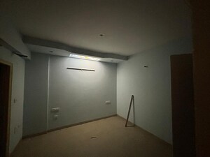 Room in 3 BHK Apartment at Skynet Towers, Patiala Road – for Sale