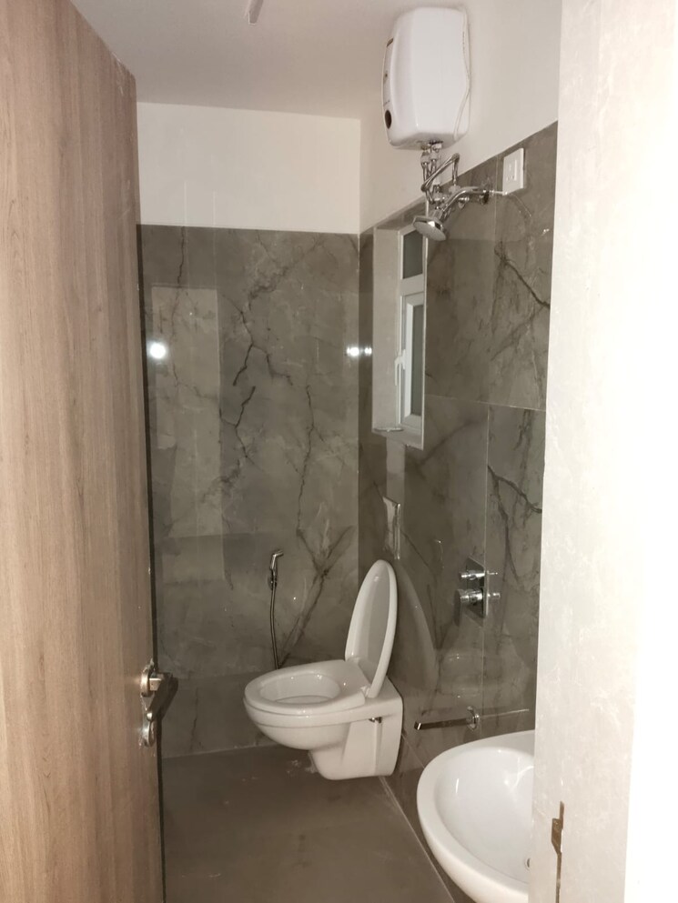 Bathroom, adityaraj-royale 2 Bedroom 565 Sq.Ft. Apartment In Tagore Nagar Mumbai 9627101