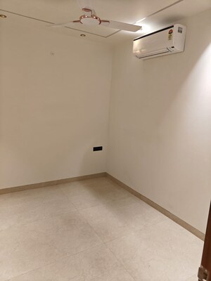 Room in 4 BHK Apartment at Vipul World Floors, Sector 48 – for Rent