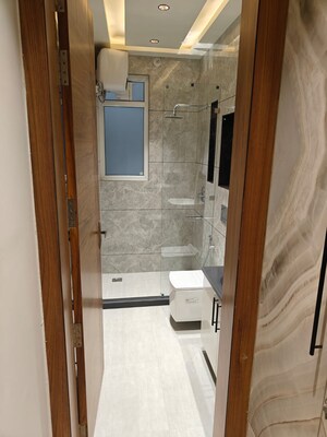 Bathroom in 4 BHK Apartment at Vipul World Floors, Sector 48 – for Rent