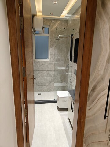 Bathroom in 4 BHK Apartment at Vipul World Floors, Sector 48 – for Rent