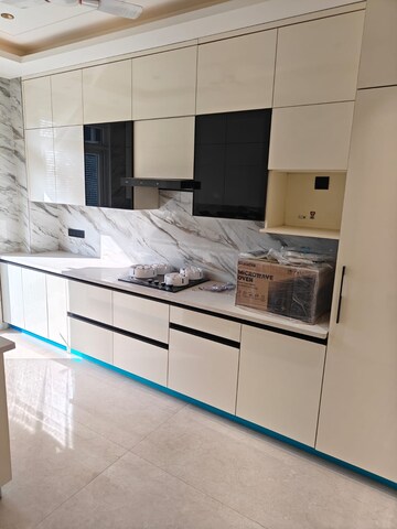 Kitchen in 4 BHK Apartment at Vipul World Floors, Sector 48 – for Rent