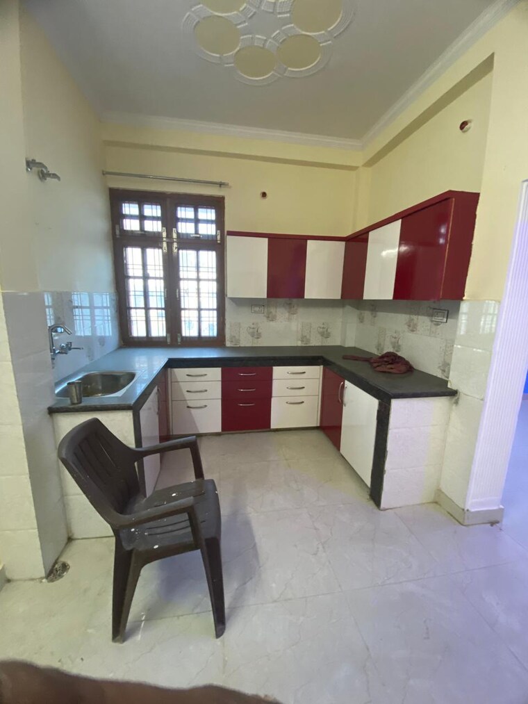 Room, gomti nagar Pg For Boys & Girls In Gomti Nagar 9627087