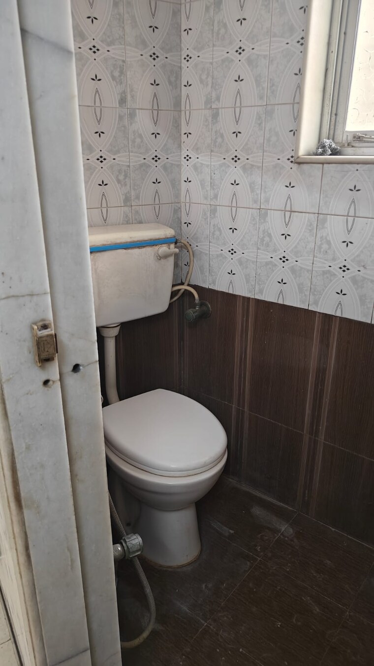 Bathroom, soham-parijat-gardens 1 RK 475 Sq.Ft. Apartment In Ghodbunder Road Thane 9627089