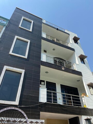 1 BHK Builder Floor For Rent in Sector 15