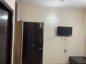 Furnished Amenities in 1 BHK Builder Floor at Sector 15 – for Rent
