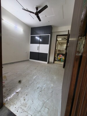 Room in 2 BHK Builder Floor at Sector 15 – for Rent