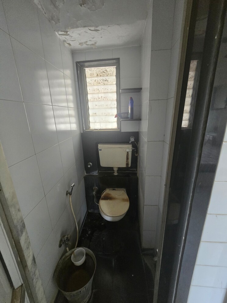 Bathroom, damodar-park-apartment 1 Bedroom 550 Sq.Ft. Apartment In Ghatkopar West Mumbai 9627264